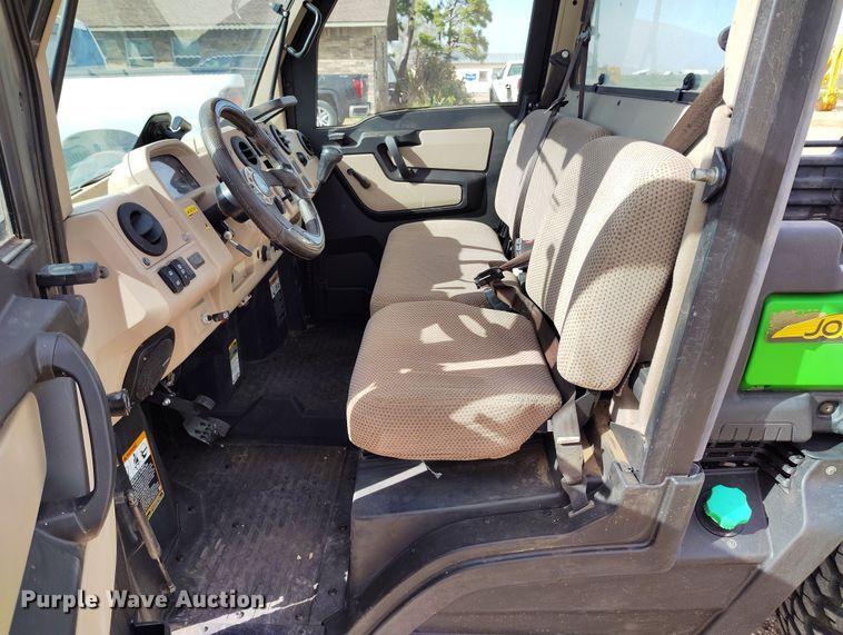 image for item EH0217 2018 John Deere XUV 865R utility vehicle