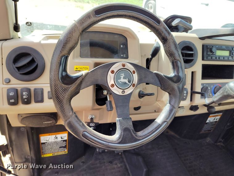 image for item EH0217 2018 John Deere XUV 865R utility vehicle