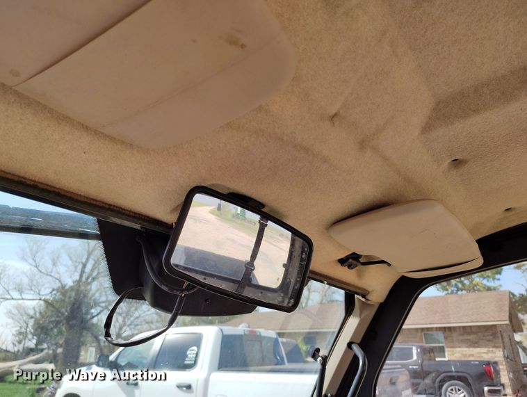 image for item EH0217 2018 John Deere XUV 865R utility vehicle