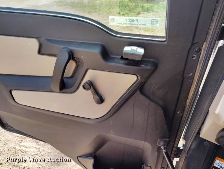 image for item EH0217 2018 John Deere XUV 865R utility vehicle