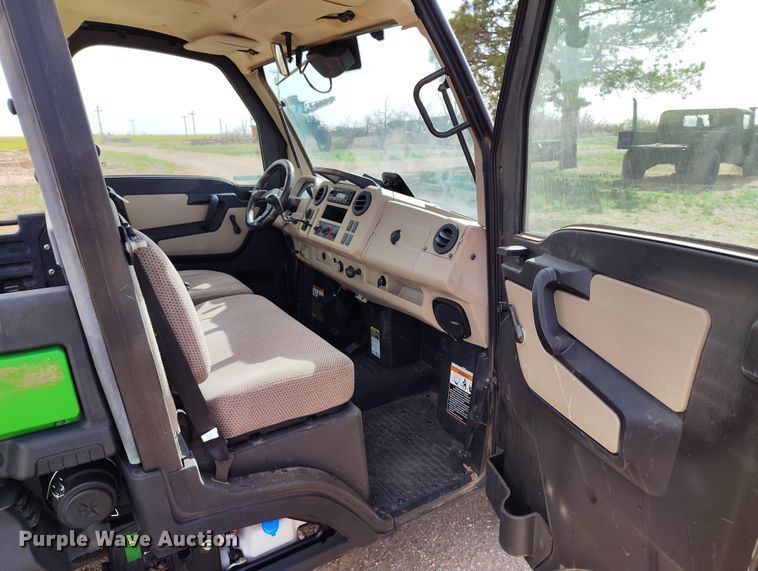 image for item EH0217 2018 John Deere XUV 865R utility vehicle