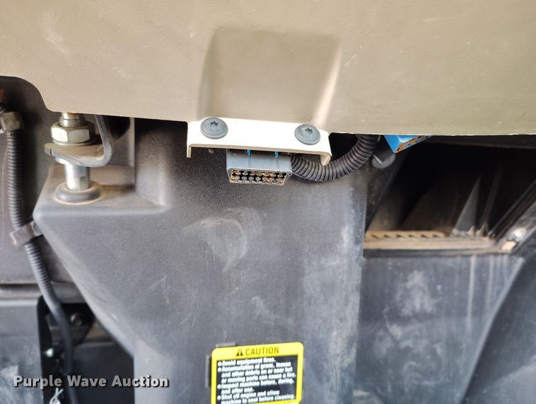 image for item EH0217 2018 John Deere XUV 865R utility vehicle