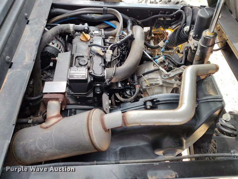 image for item EH0217 2018 John Deere XUV 865R utility vehicle