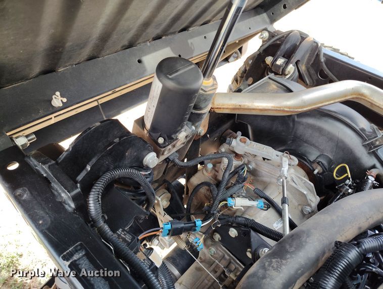 image for item EH0217 2018 John Deere XUV 865R utility vehicle