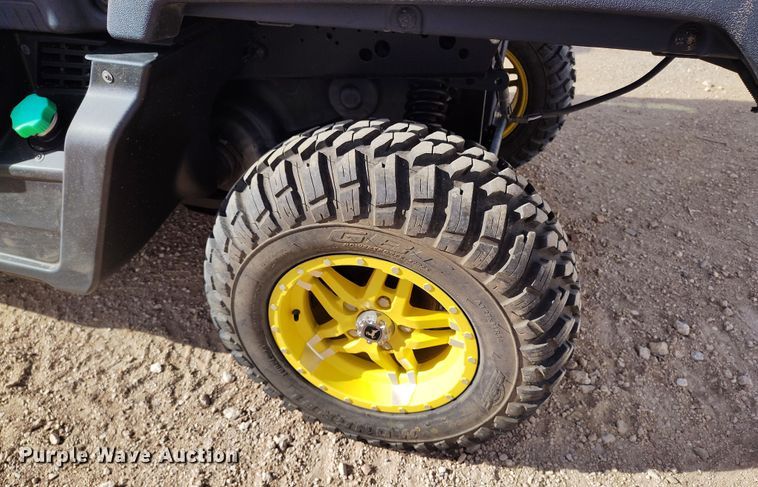 image for item EH0217 2018 John Deere XUV 865R utility vehicle