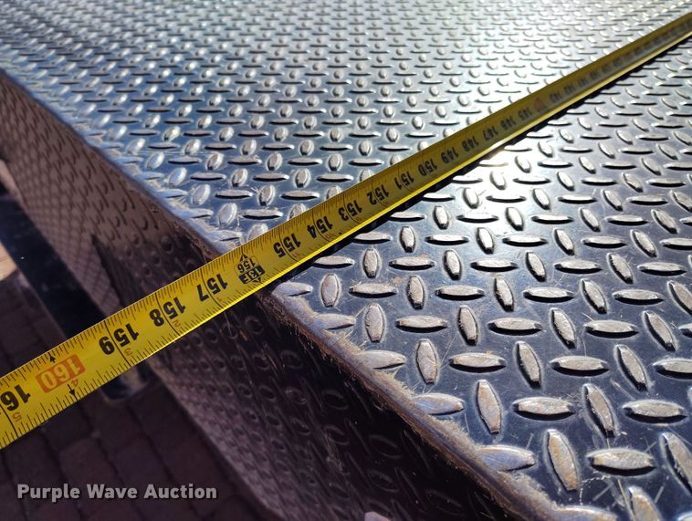 image for item EH0218 2011 Ford F450 Super Duty flatbed truck