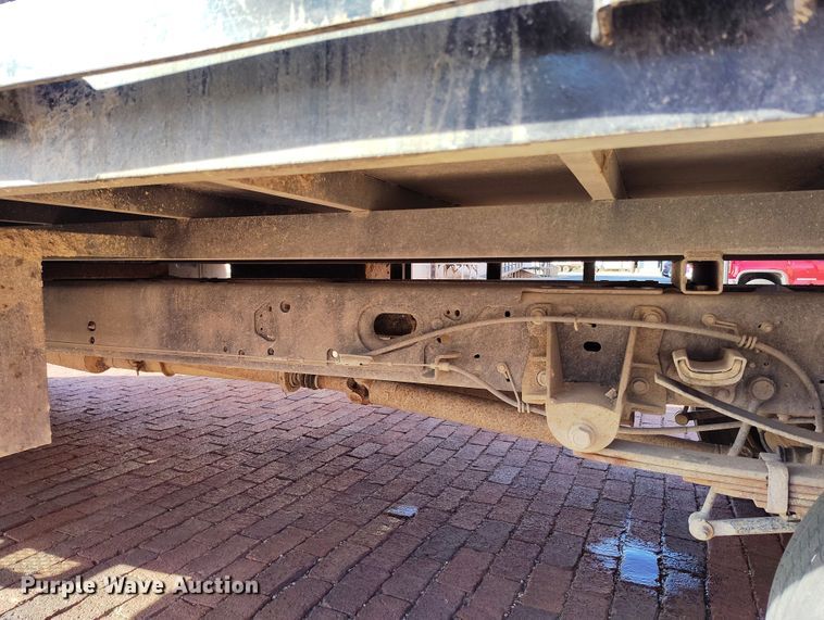 image for item EH0218 2011 Ford F450 Super Duty flatbed truck