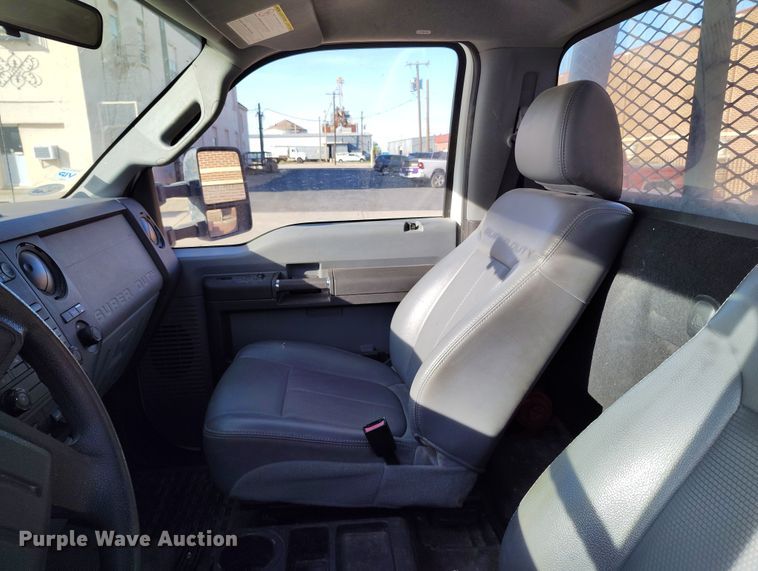 image for item EH0218 2011 Ford F450 Super Duty flatbed truck