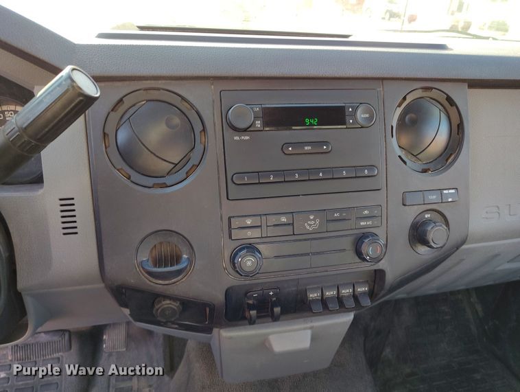 image for item EH0218 2011 Ford F450 Super Duty flatbed truck