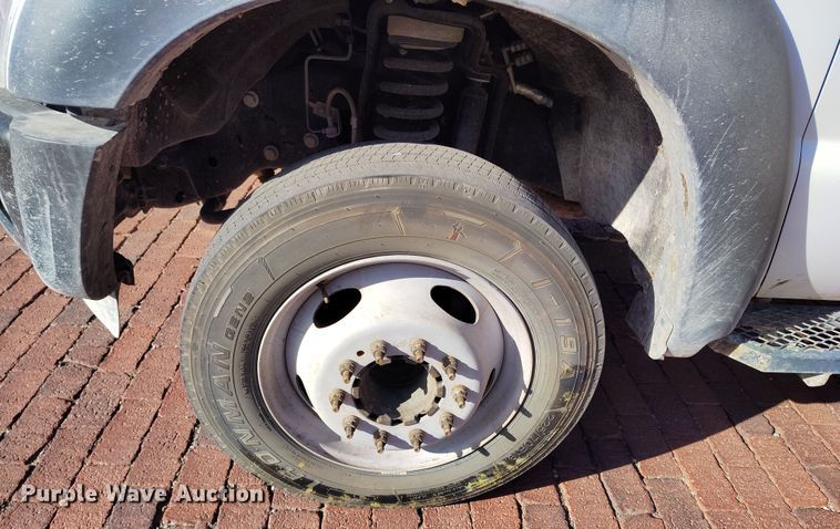 image for item EH0218 2011 Ford F450 Super Duty flatbed truck