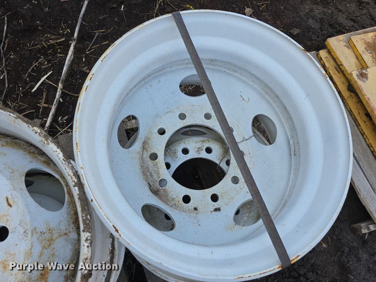 image for item EH8695 (4) Accuride R22.5 wheels