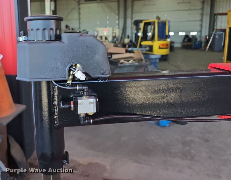 image for item EH8839 Powertek PT-620 tire changer