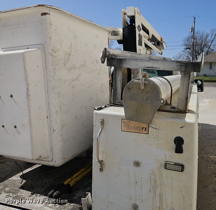 image for item EI8882 2012 Ford F450 Super Duty bucket truck