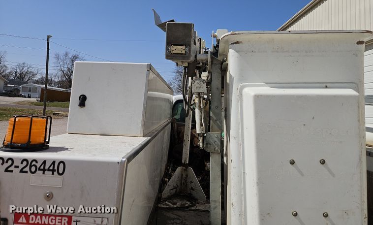 image for item EI8882 2012 Ford F450 Super Duty bucket truck