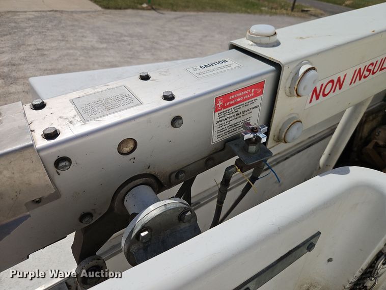 image for item EI8882 2012 Ford F450 Super Duty bucket truck