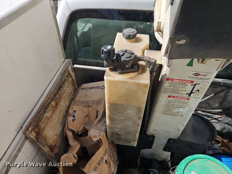 image for item EI8882 2012 Ford F450 Super Duty bucket truck