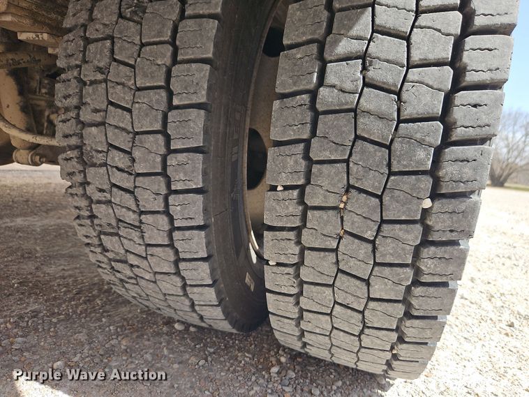 image for item EI8882 2012 Ford F450 Super Duty bucket truck