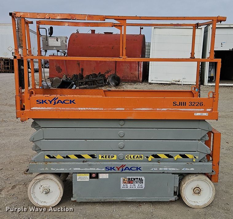 image for item EI8892 Skyjack SJIII 3226 scissor lift