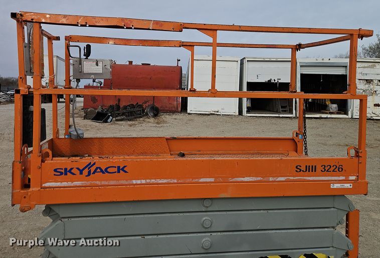 image for item EI8892 Skyjack SJIII 3226 scissor lift