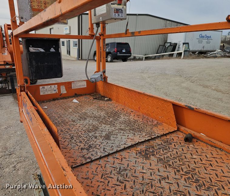 image for item EI8892 Skyjack SJIII 3226 scissor lift