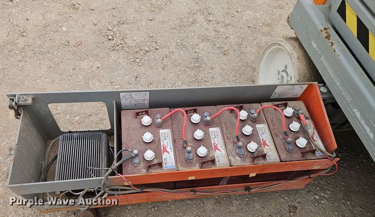 image for item EI8892 Skyjack SJIII 3226 scissor lift