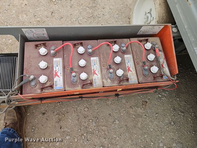 image for item EI8892 Skyjack SJIII 3226 scissor lift