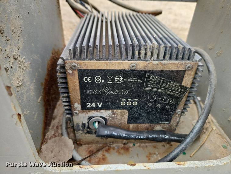 image for item EI8892 Skyjack SJIII 3226 scissor lift