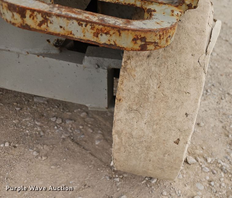 image for item EI8892 Skyjack SJIII 3226 scissor lift