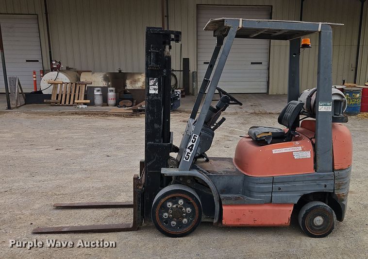 image for item EI8893 1997 Toyota 42-6FGCU20 forklift