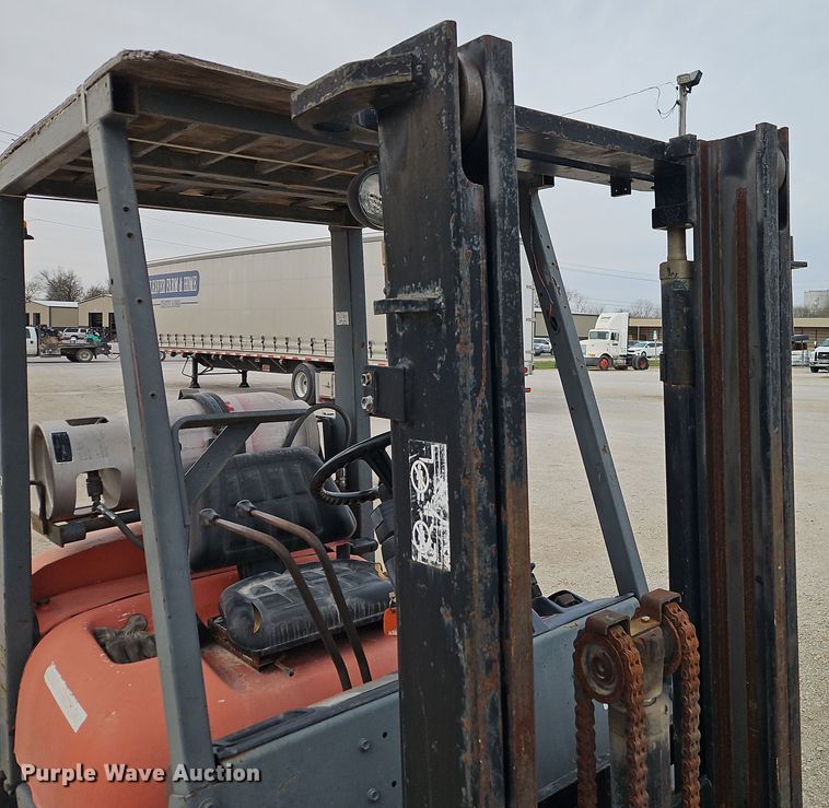 image for item EI8893 1997 Toyota 42-6FGCU20 forklift