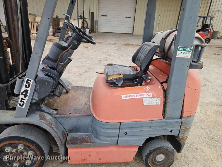 image for item EI8893 1997 Toyota 42-6FGCU20 forklift