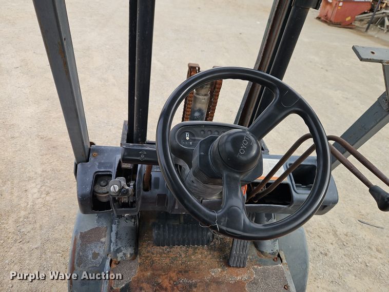 image for item EI8893 1997 Toyota 42-6FGCU20 forklift