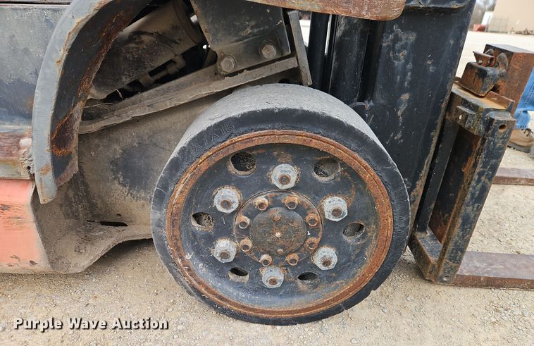 image for item EI8893 1997 Toyota 42-6FGCU20 forklift