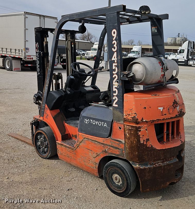 image for item EI8894 2005 Toyota 7FGCU20 forklift