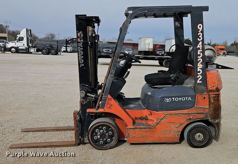 image for item EI8894 2005 Toyota 7FGCU20 forklift