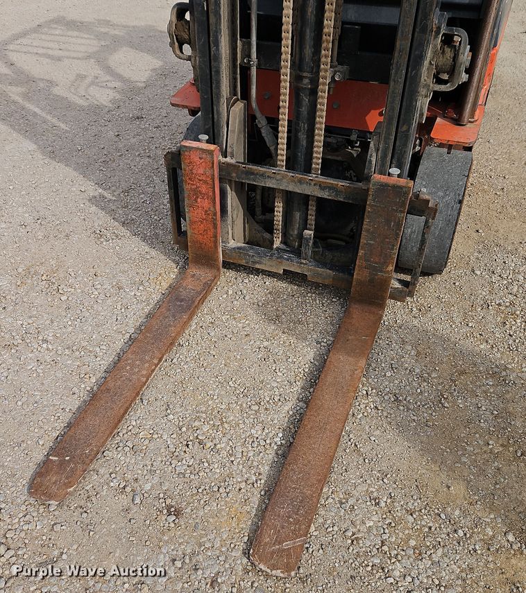 image for item EI8894 2005 Toyota 7FGCU20 forklift