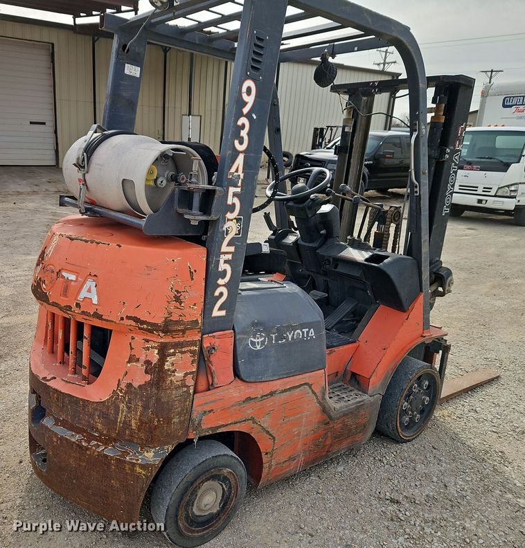 image for item EI8894 2005 Toyota 7FGCU20 forklift