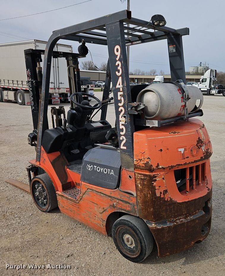 image for item EI8894 2005 Toyota 7FGCU20 forklift