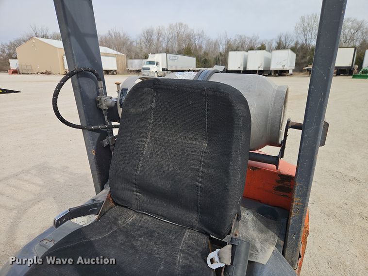 image for item EI8894 2005 Toyota 7FGCU20 forklift