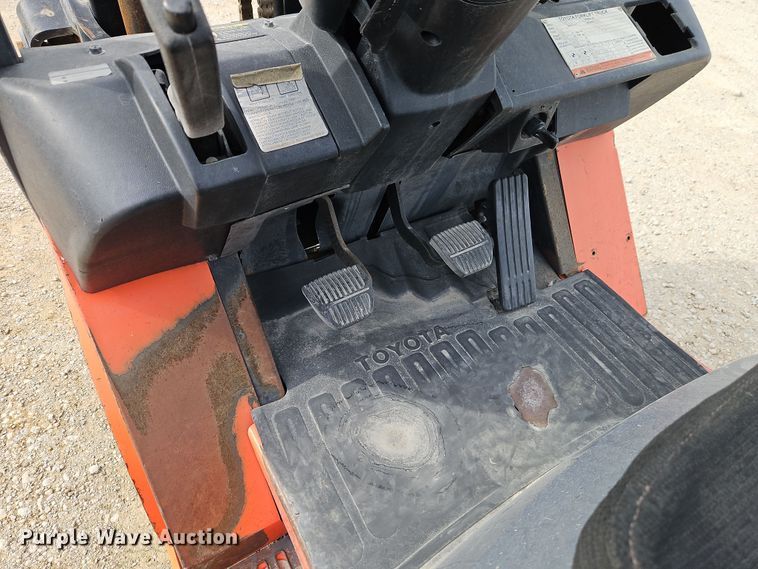 image for item EI8894 2005 Toyota 7FGCU20 forklift