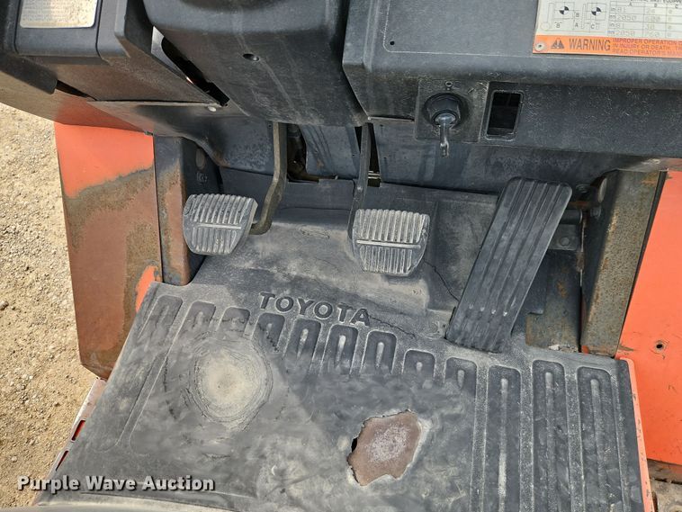 image for item EI8894 2005 Toyota 7FGCU20 forklift