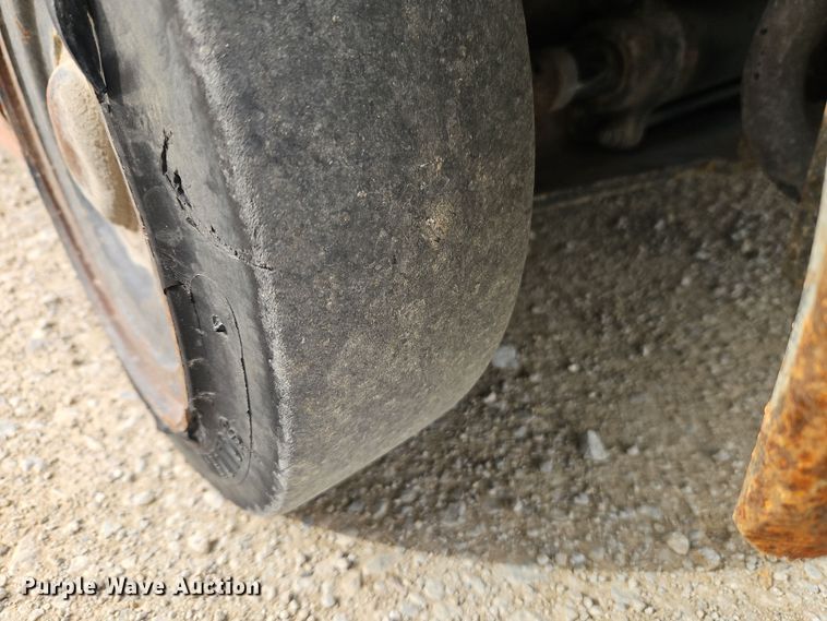 image for item EI8894 2005 Toyota 7FGCU20 forklift