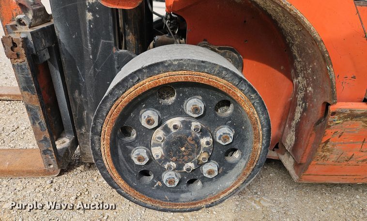 image for item EI8894 2005 Toyota 7FGCU20 forklift