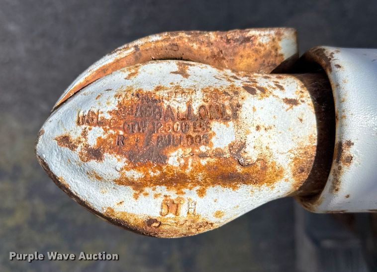 image for item EJ3517 2001 Sundowner enclosed cargo trailer