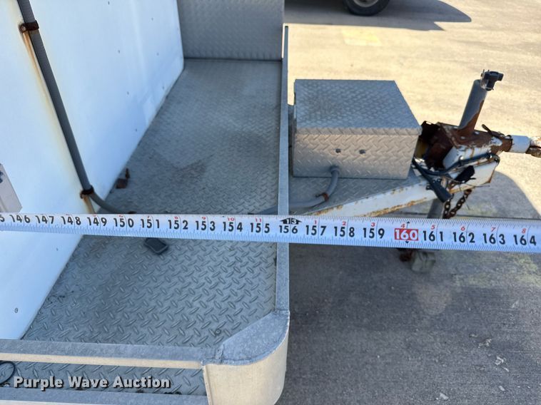 image for item EJ3517 2001 Sundowner enclosed cargo trailer