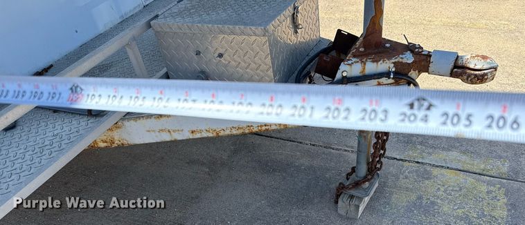 image for item EJ3517 2001 Sundowner enclosed cargo trailer