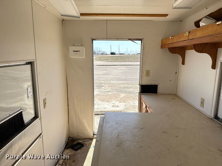 image for item EJ3517 2001 Sundowner enclosed cargo trailer