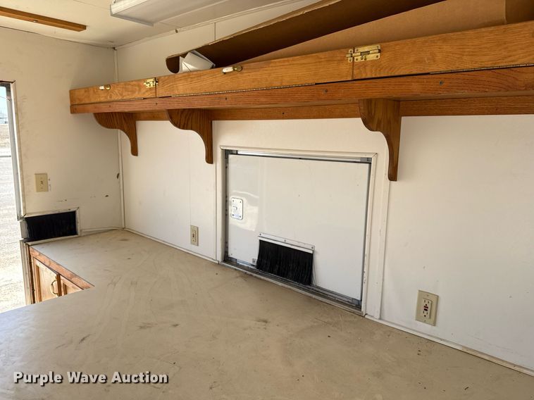 image for item EJ3517 2001 Sundowner enclosed cargo trailer