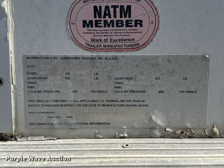 image for item EJ3517 2001 Sundowner enclosed cargo trailer