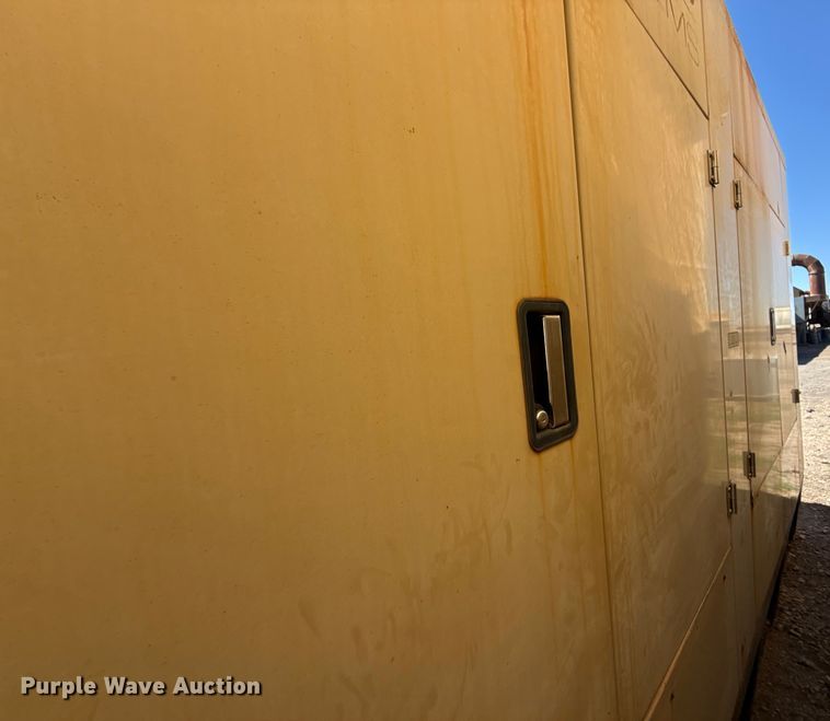 image for item EJ3519 2003 Generac MD0600 generator